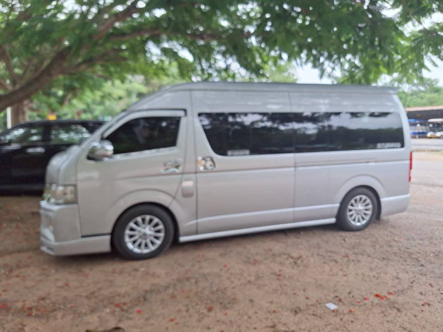 เหมารถเดินทางต่างจังหวัด